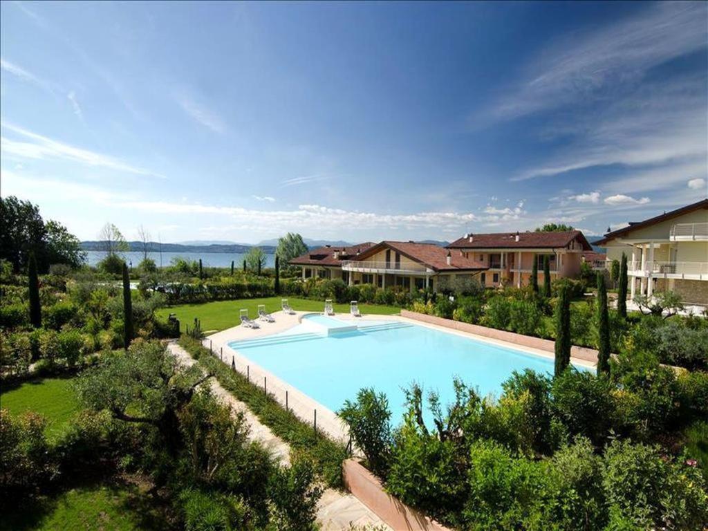 Resort Caesar C4 Sirmione - Gardagate Dış mekan fotoğraf