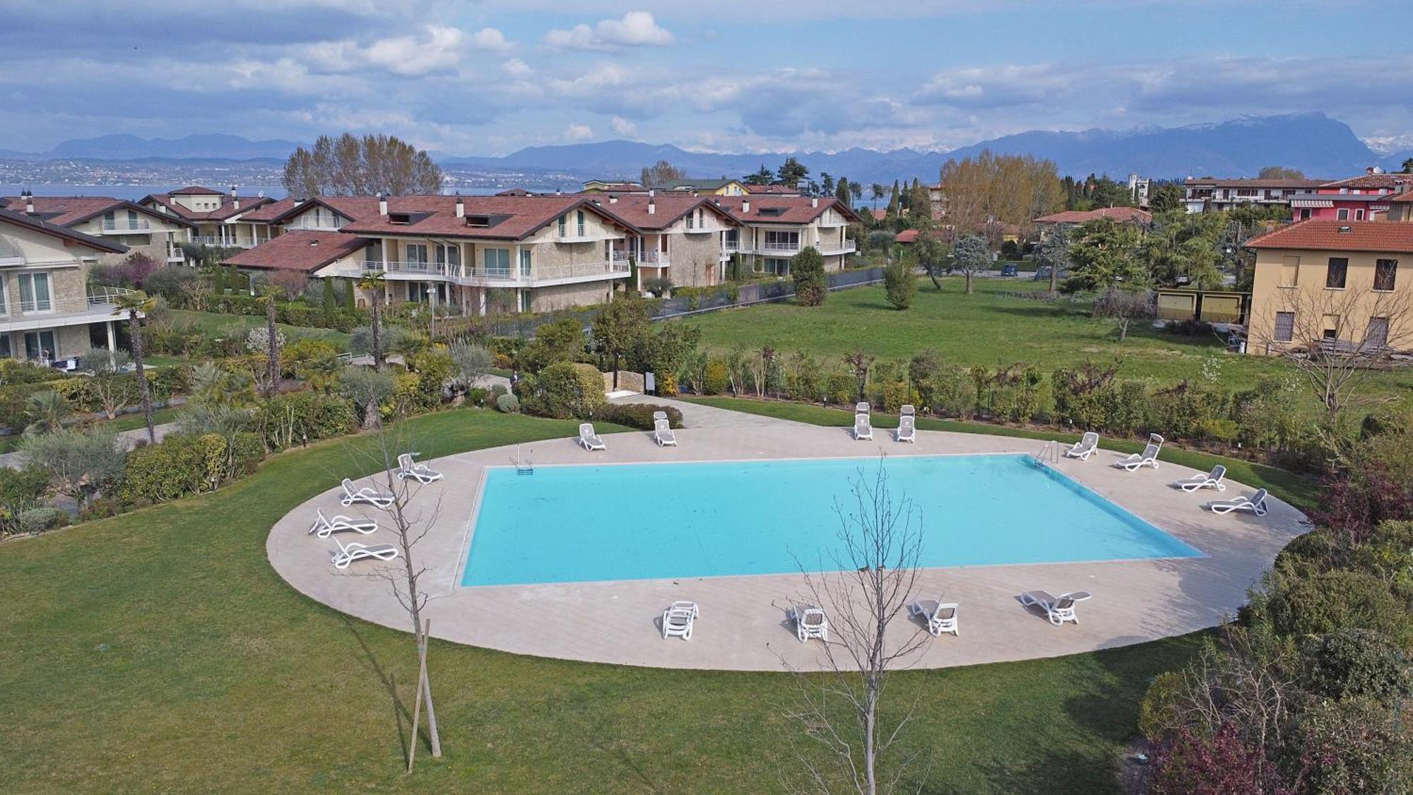 Resort Caesar C4 Sirmione - Gardagate Dış mekan fotoğraf